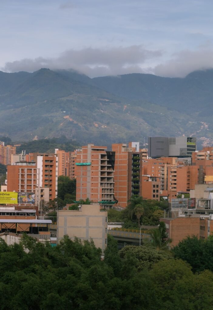 Edificios residenciales de ladrillo en Medellín